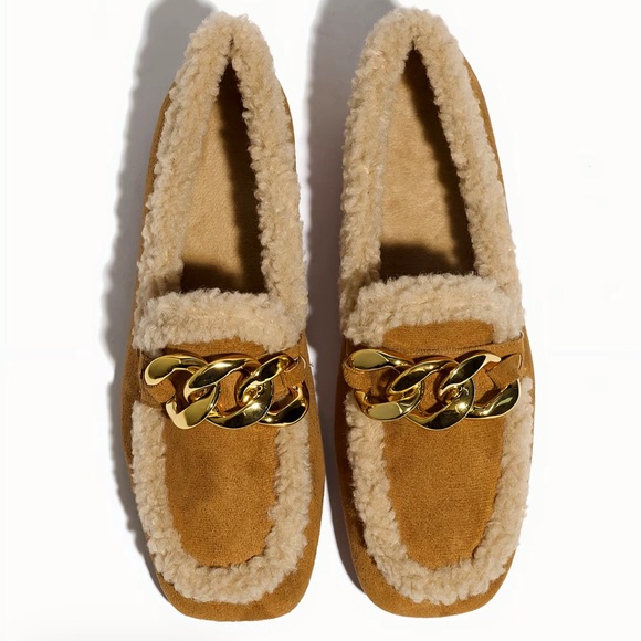 SOHO SHERPA FLATS WITH CHAIN LINK DETAIL! New! 10